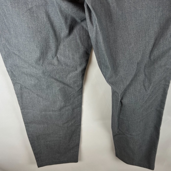 NWT: old navy Athletic Ultimate Built-In Flex Chino Pants (34 x 30) - Picture 12 of 14